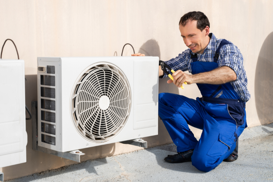 091523c - An Air Conditioning Contractor Keeps Its Cool